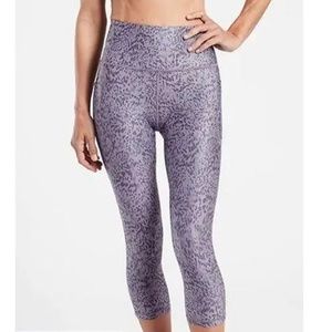 Athleta Salutation Stash Pocket II  Dusty Lavendar Medium